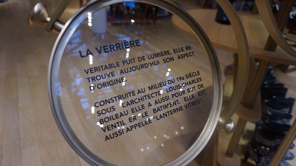 Souliers-Bon-Marché-verriere-historique
