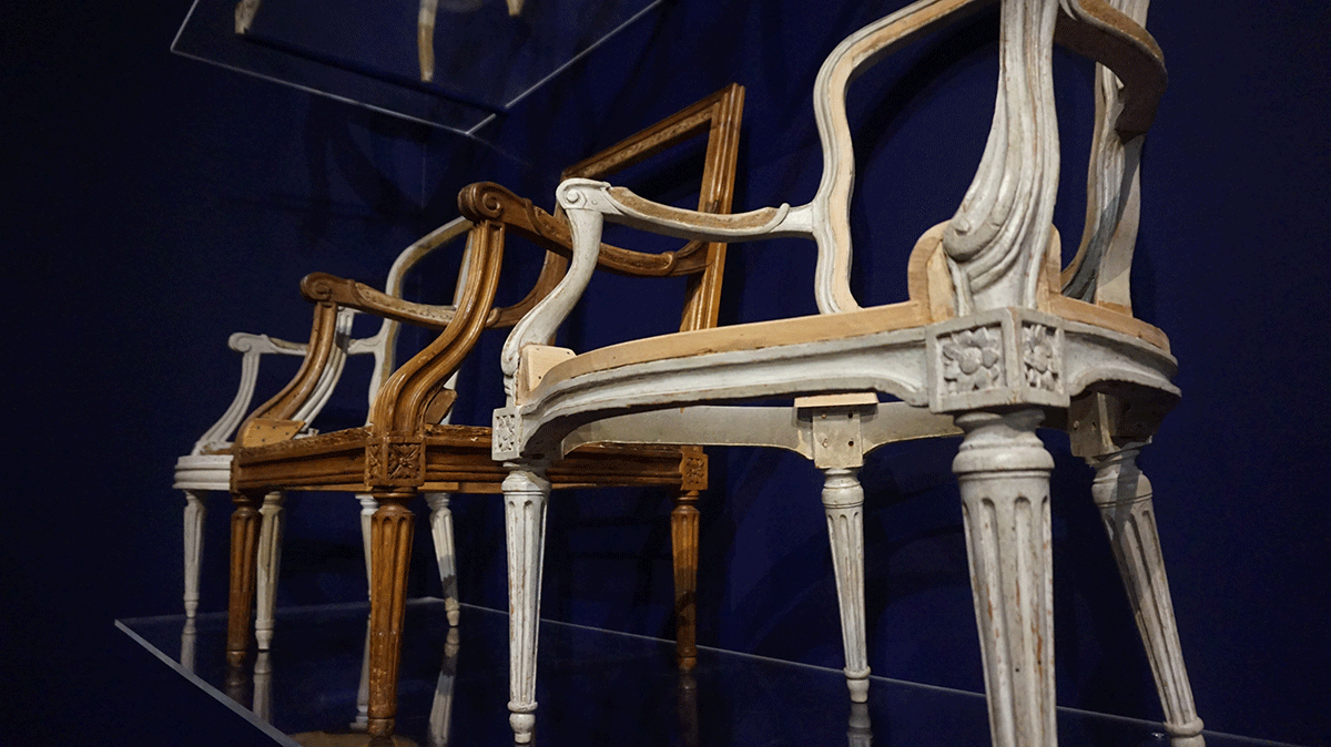cadeiras de madeira 