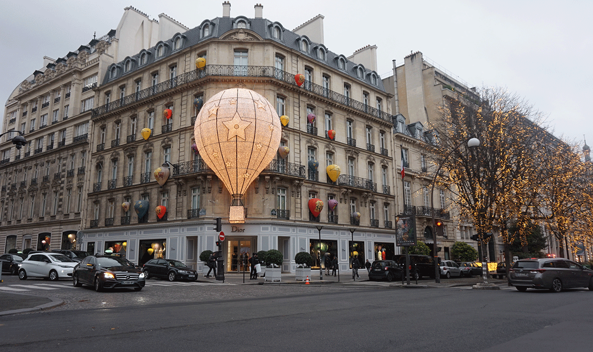 Decoração da Dior em Paris na avenue Montaigne 